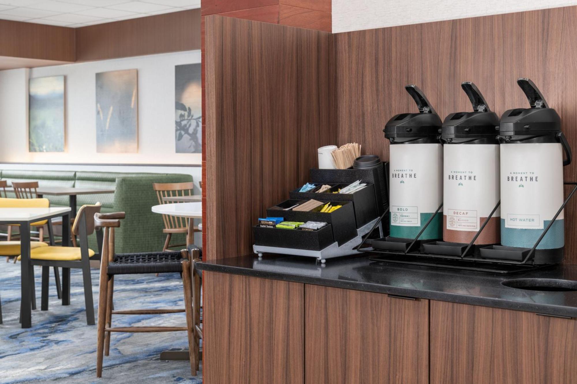 Fairfield Inn & Suites By Marriott Мартинсбърг Екстериор снимка