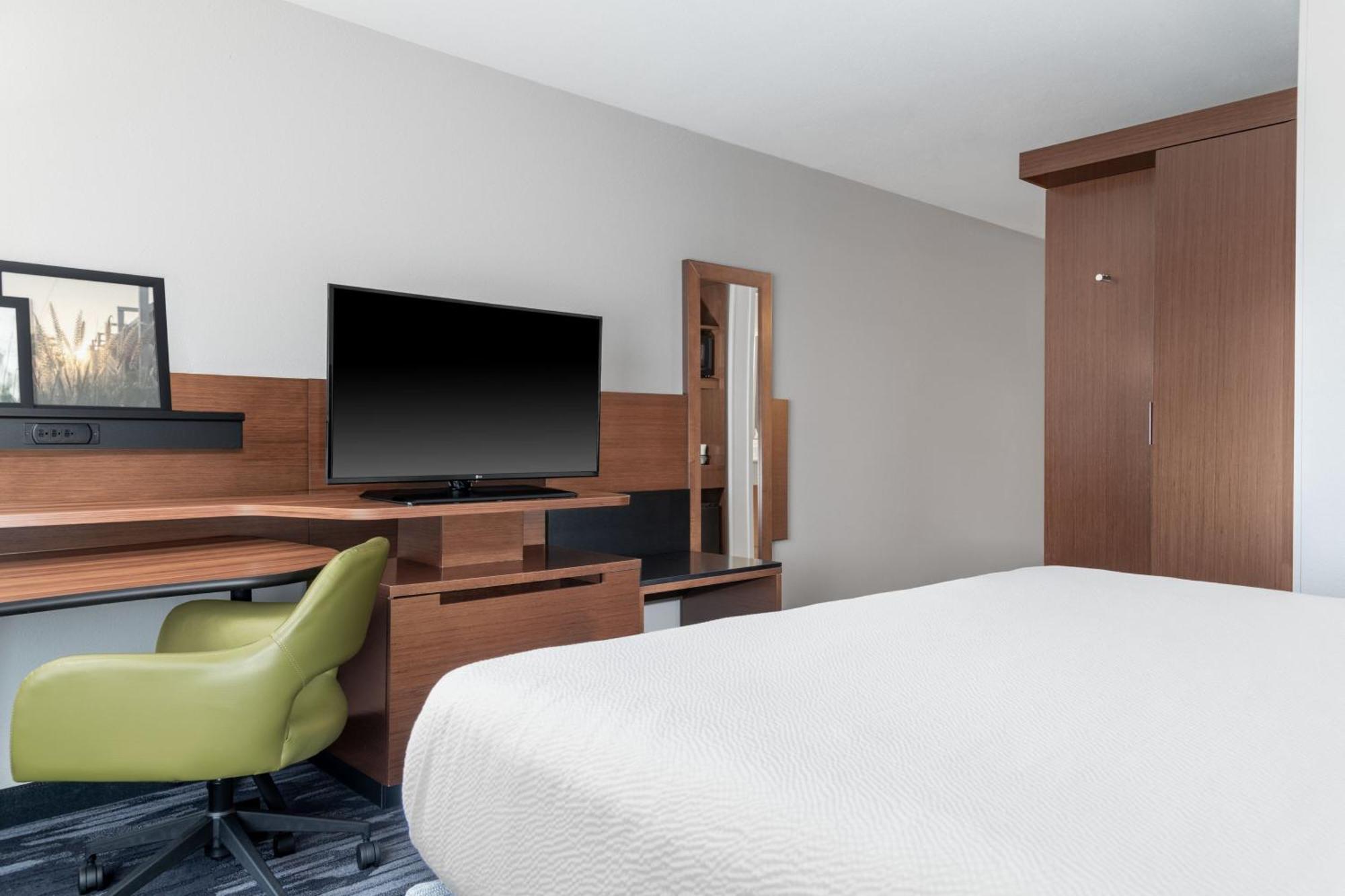 Fairfield Inn & Suites By Marriott Мартинсбърг Екстериор снимка