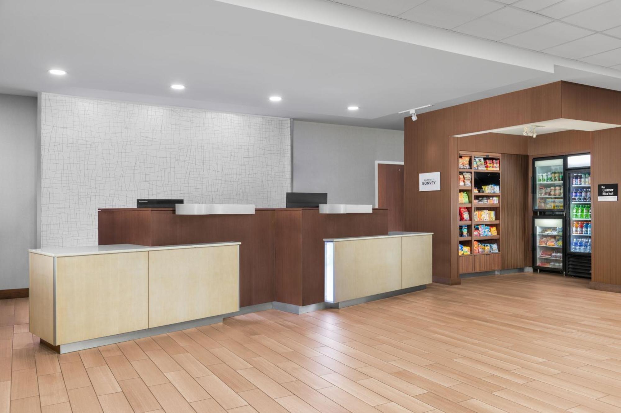 Fairfield Inn & Suites By Marriott Мартинсбърг Екстериор снимка