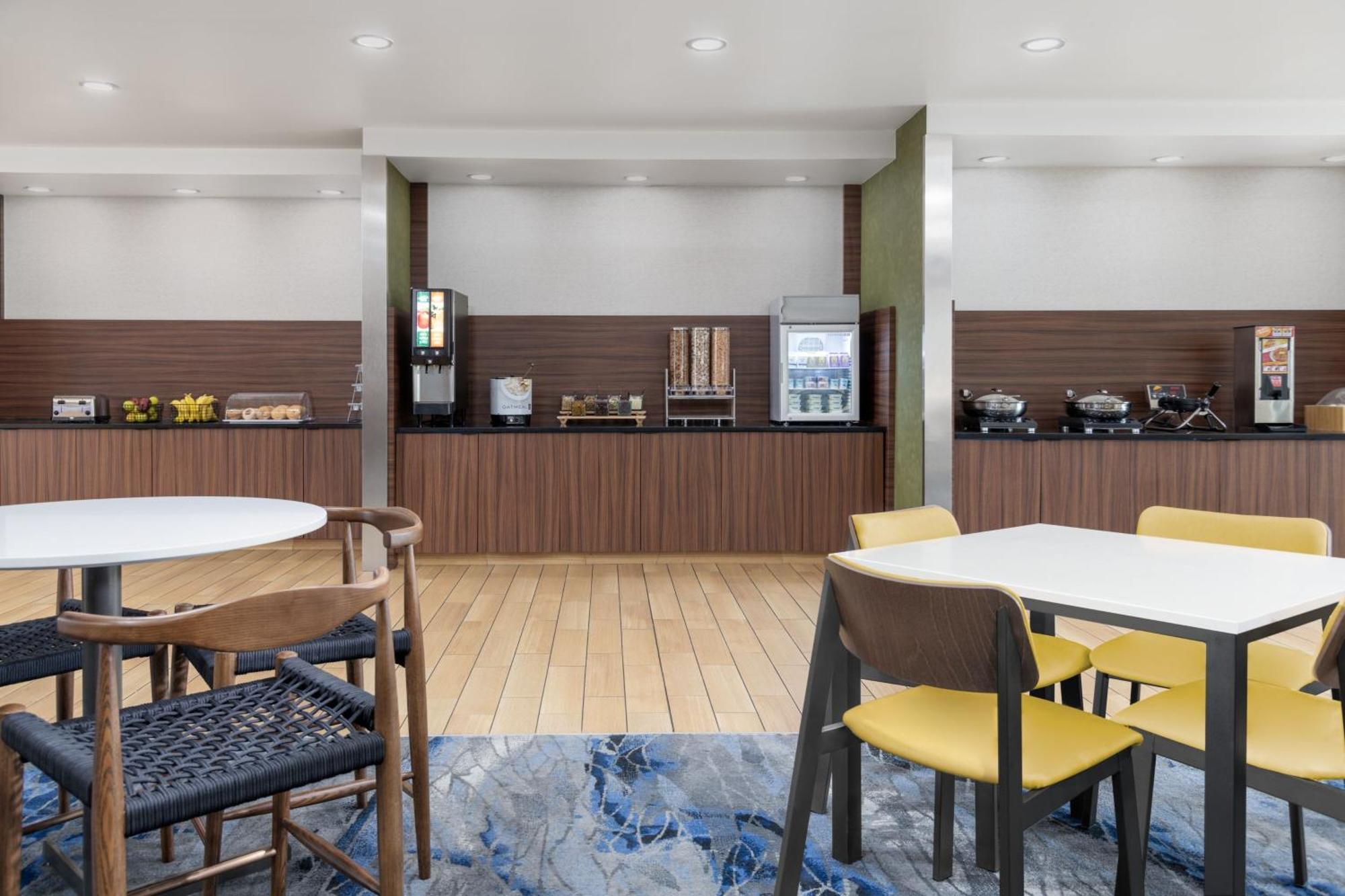 Fairfield Inn & Suites By Marriott Мартинсбърг Екстериор снимка