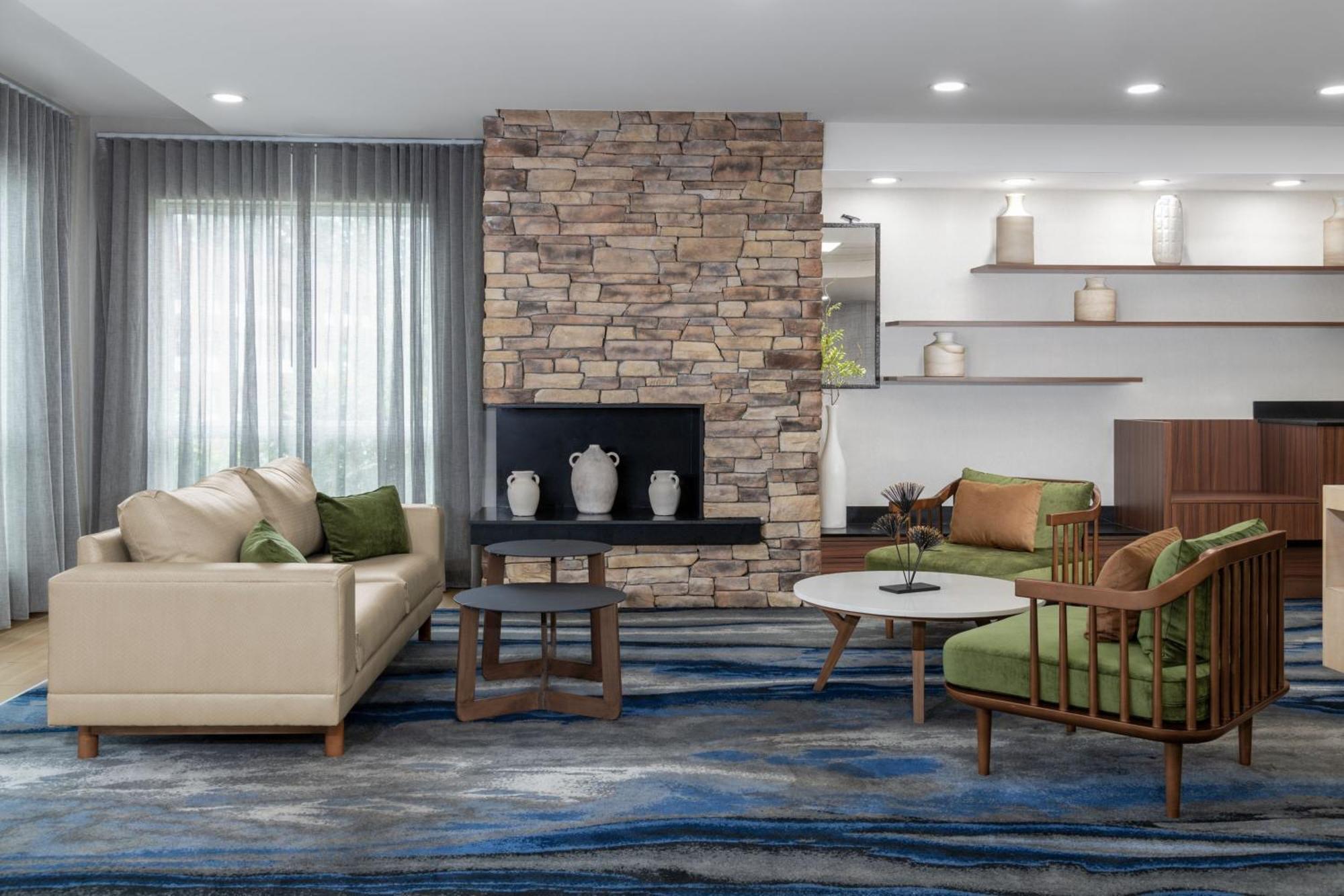 Fairfield Inn & Suites By Marriott Мартинсбърг Екстериор снимка